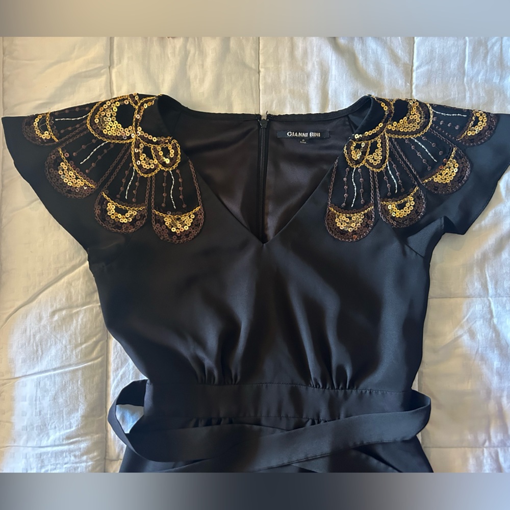 Size 0 Black dress with sequin detail